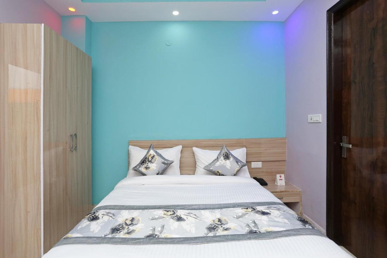 Hotel Oyo Rose Residency Near Dwarka Sector 9 Metro Station Nueva Delhi Exterior foto
